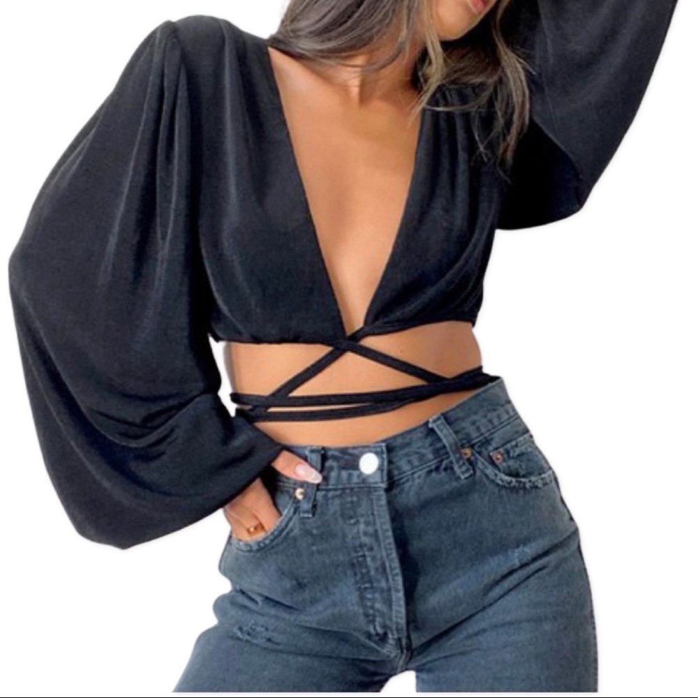 MOON FRONT TIE BLOUSE